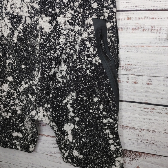 NIKE Boys Splatter Shorts Size L - Picture 5 of 10